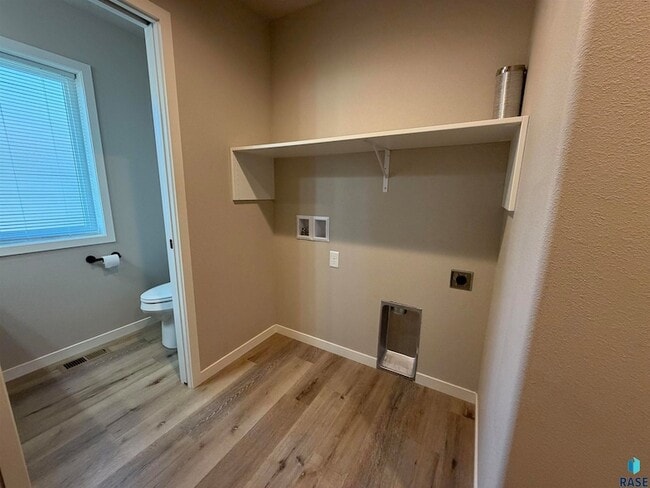 Building Photo - 2607 E Sunburst Dr