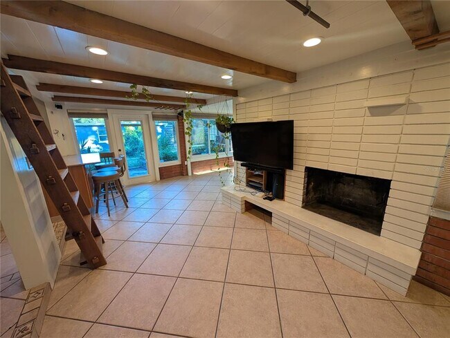 Building Photo - 140 N Briggs Ave