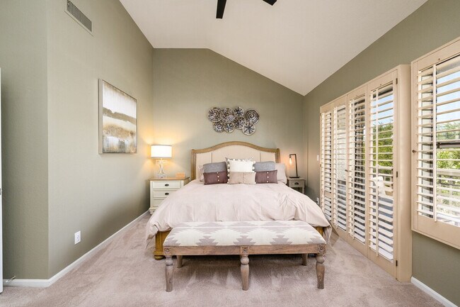 Building Photo - 7272 E Gainey Ranch Rd