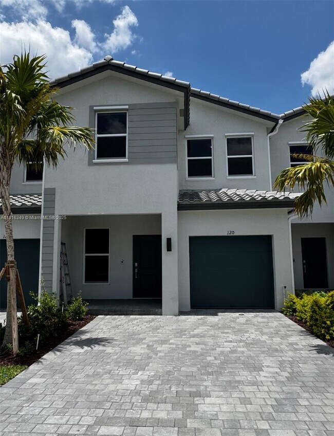 Primary Photo - 120 SW 184th Way