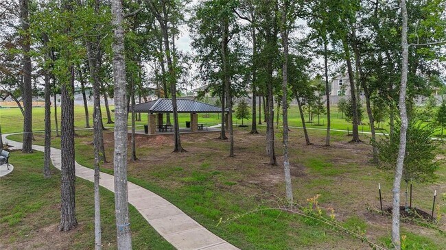 Building Photo - 18033 Martin Pines Dr