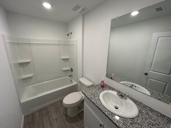 Building Photo - Modern 4-Bedroom Living with Community Pool Access!