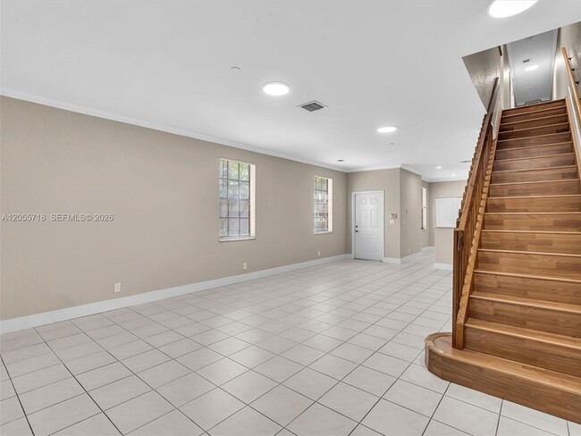 Building Photo - 4283 Vineyard Cir