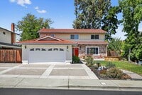 Building Photo - Pleasanton Foothills 5 bed / 3 bath, Singl...
