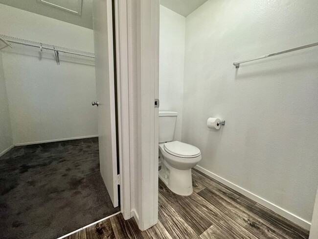 Building Photo - ADORABLE 2 BEDROOM 2 BATHROOM CONDO WITH A...