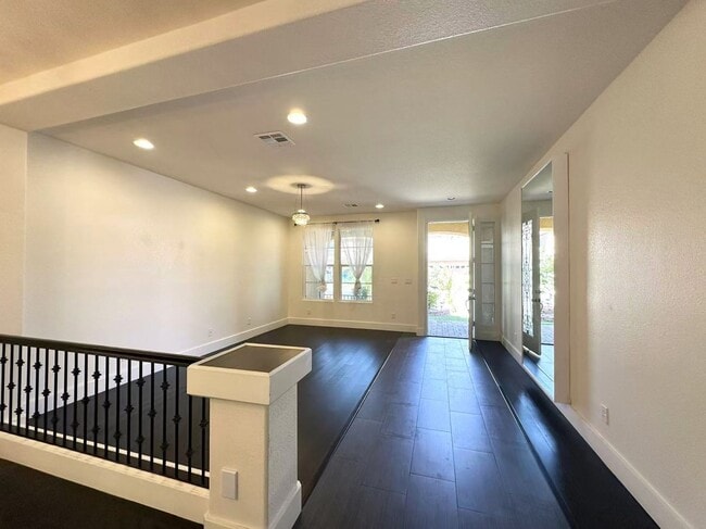 Building Photo - 8191 Dover Canyon Ct
