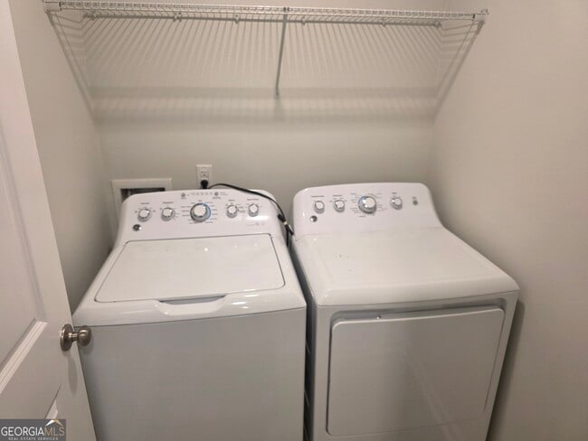 Building Photo - 27 Blackberry Cir