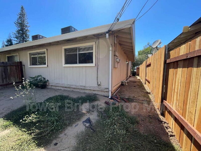 Building Photo - 6416 Miles Ln