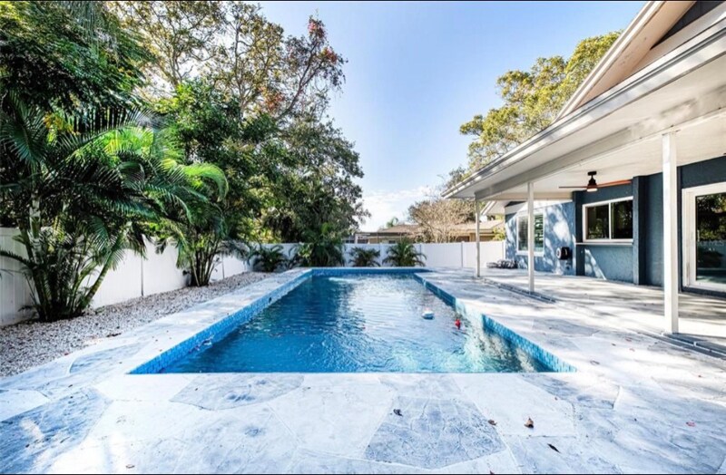 Building Photo - 1599 Brae-Moor Ln