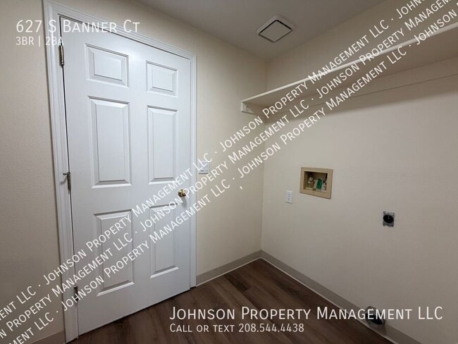 Building Photo - 627 S Banner Ct