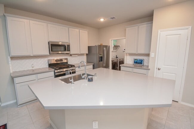 Building Photo - 26523 Hypatia Trace