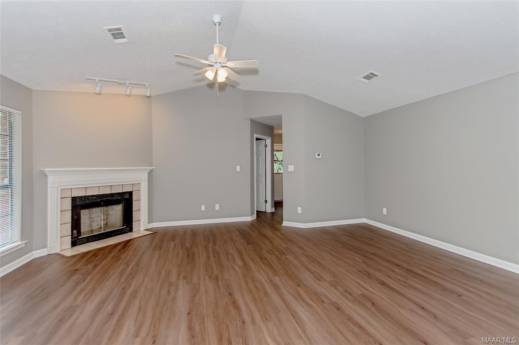 Building Photo - 189 S Burbank Dr