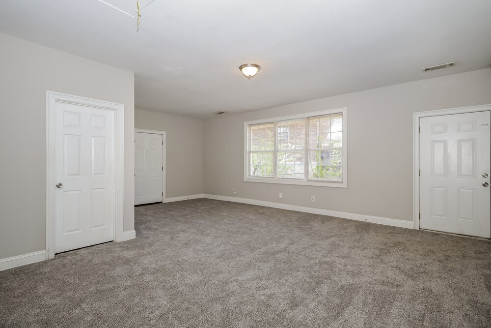 Building Photo - 369 Windemere Way