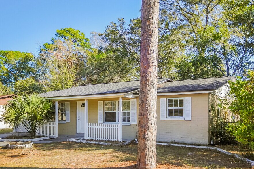 Building Photo - 126 Aries Dr