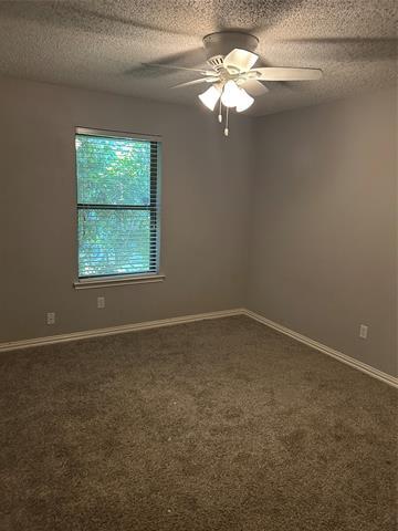 Building Photo - 820 Lake Forest Ct