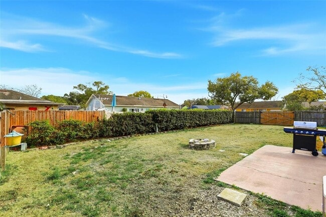 Building Photo - 2701 Carlisle Ave