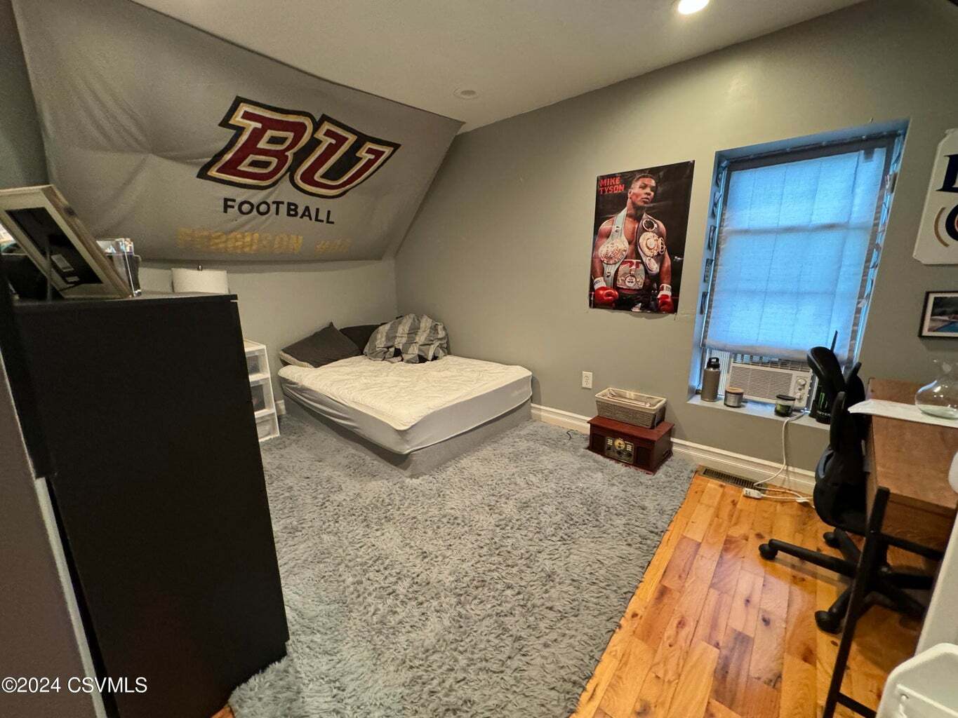 Room 9 - 13 E 3rd St