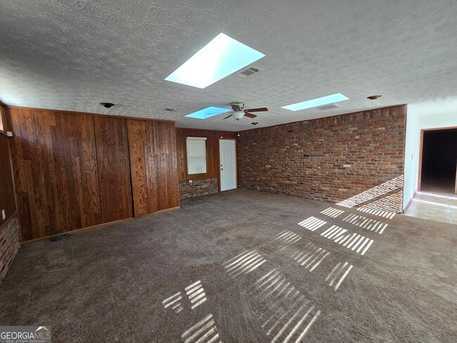 Building Photo - 170 Port Antonio Ct SW