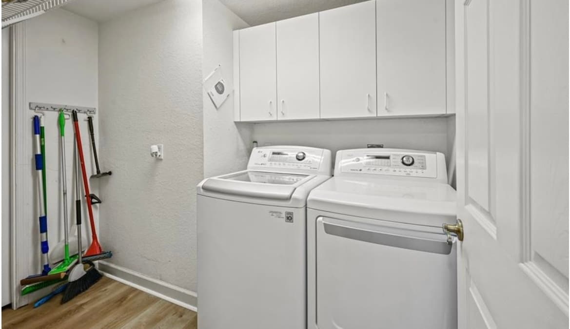 Building Photo - 1625 Windy Pines Dr