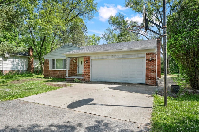 Building Photo - 273 Mc Kinley Dr