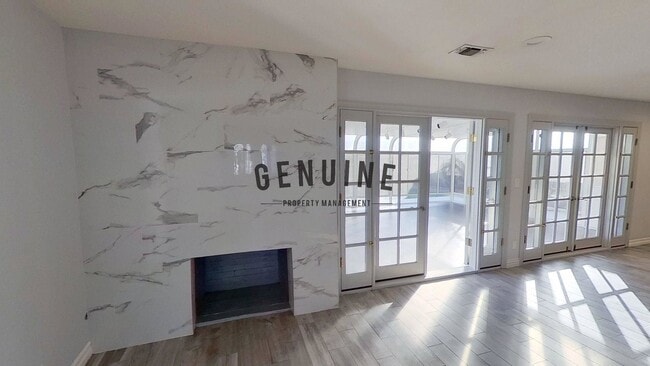 Building Photo - Coming Soon: Remodeled 4Bd 2Ba Home in Fou...