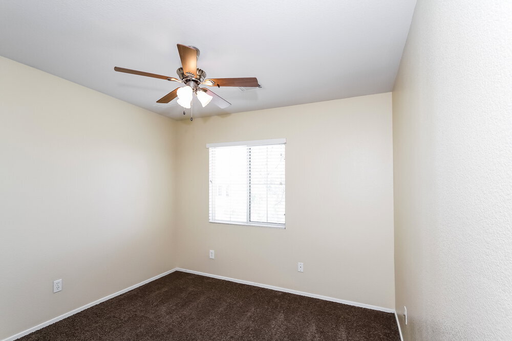 Building Photo - 9841 N Fast Elk St