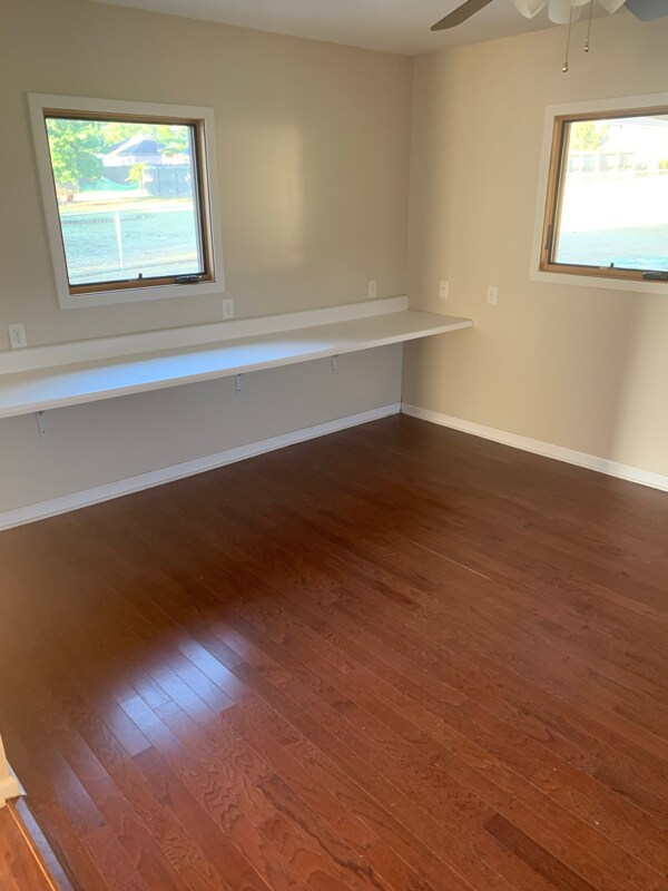 Building Photo - 530 Summer Dr