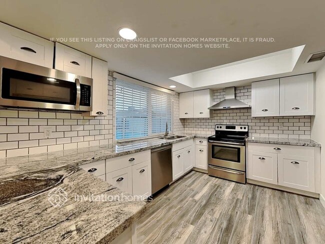 Building Photo - 1628 E Fremont Dr