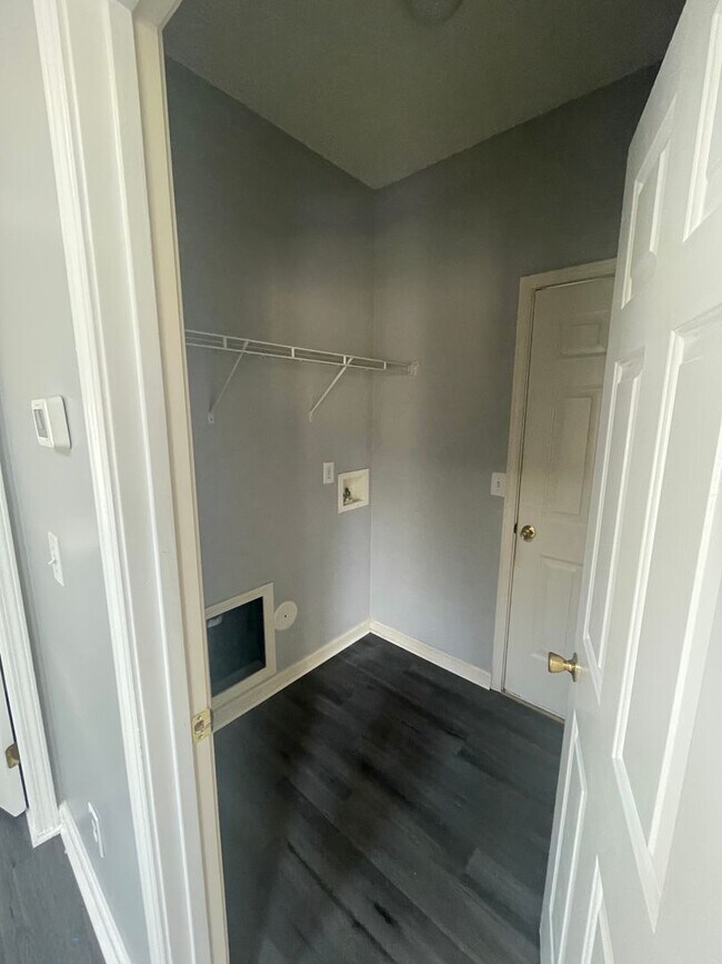 Building Photo - Lovely 3 Bedroom Home in Greer Near Gibb S...