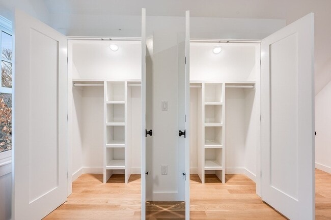 Building Photo - 79 Dana St