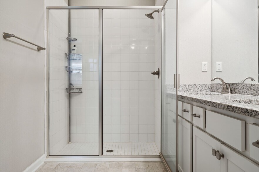 Building Photo - 2893 Farmall Dr