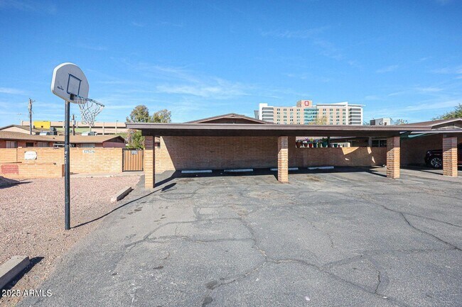 Building Photo - 1752 E Virginia Ave