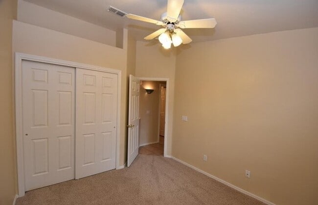 Building Photo - 3 Bedroom, 2 Bathroom Home with Amazing Views