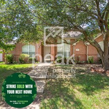 Building Photo - $2600! Beautiful 3 Bed, 2 Bath home in desirable PLANO! Tour Now!