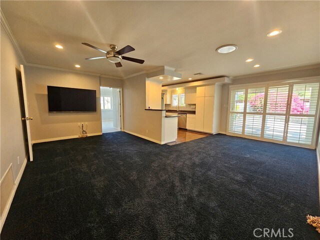 Building Photo - 639 Alta Loma Dr