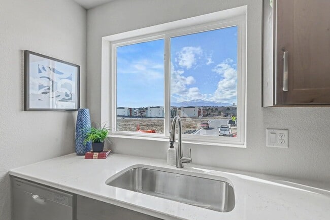 Building Photo - 3560 Greenways Main Blvd