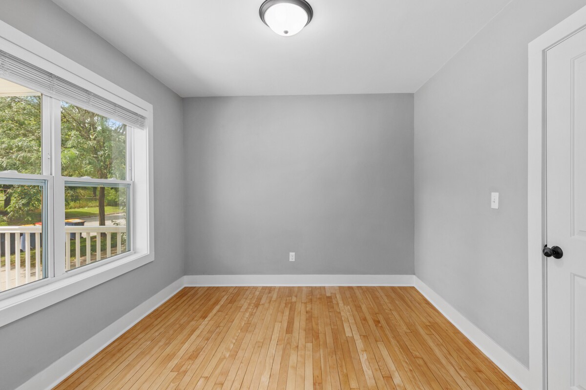 Building Photo - 621 3rd St NW