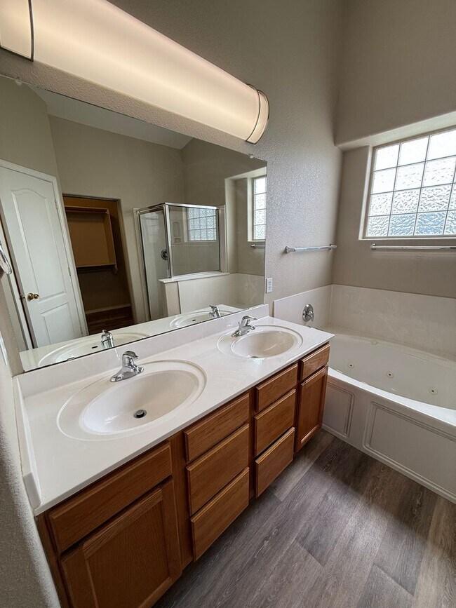 Building Photo - 2526 Tuscan Hills Ln