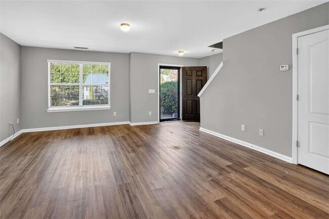 Building Photo - 3449 Parc Dr SW