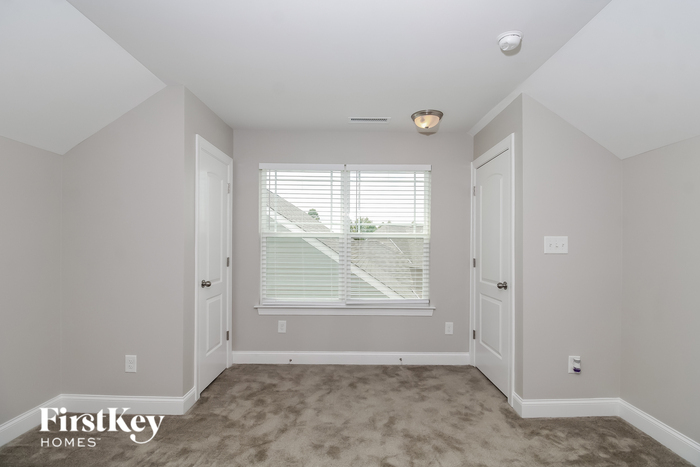 Building Photo - 152 Habersham Ct