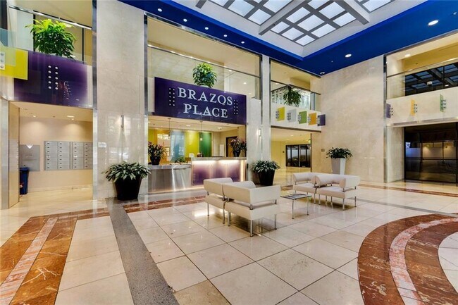 Building Photo - 800 Brazos St