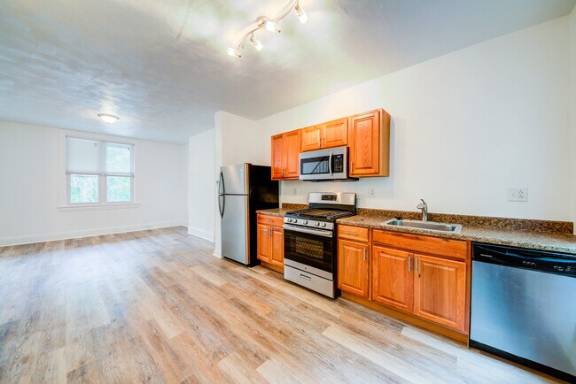 Building Photo - 32 Penelope St