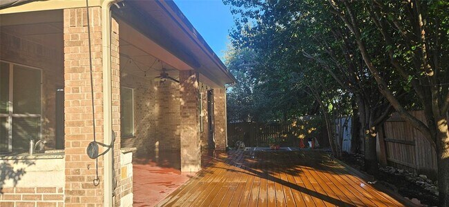 Building Photo - 116 Azimuth Dr