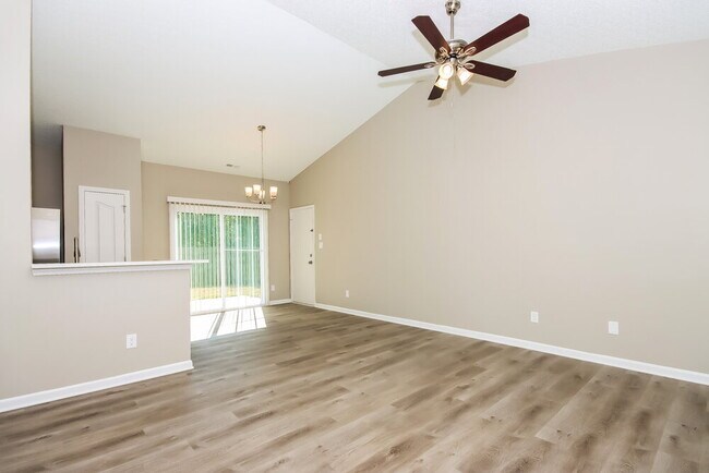 Building Photo - 107 Peterborough Dr