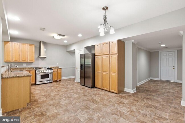 Building Photo - 24524 Ruff Ruff Ln