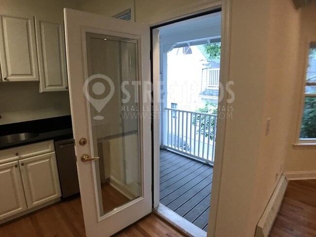 Building Photo - 2 bedroom in Cambridge MA 02138