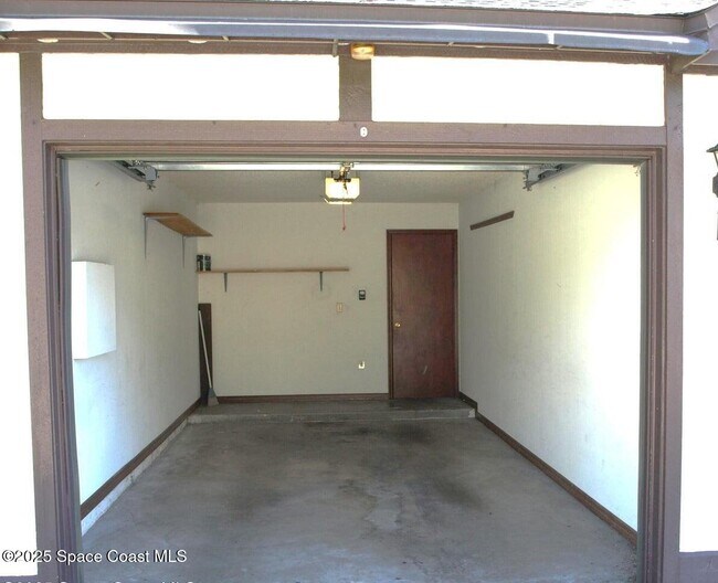Building Photo - 9015 Wedgewood Pl