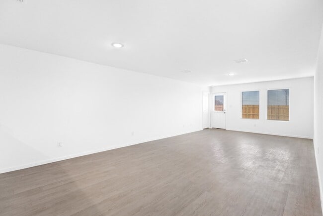 Building Photo - 4bed/2bath Home at Higdon Crossing Subdivision