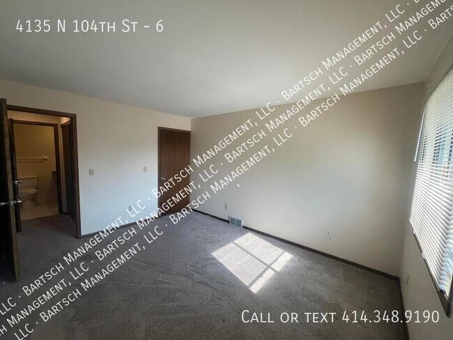 Building Photo - 4135 N 104th St