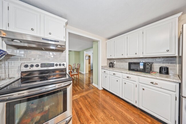 Building Photo - 138 Wildwood Cir